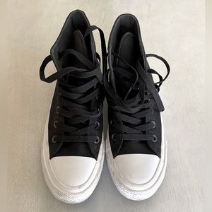 Converse Chucks with Lunarlon.